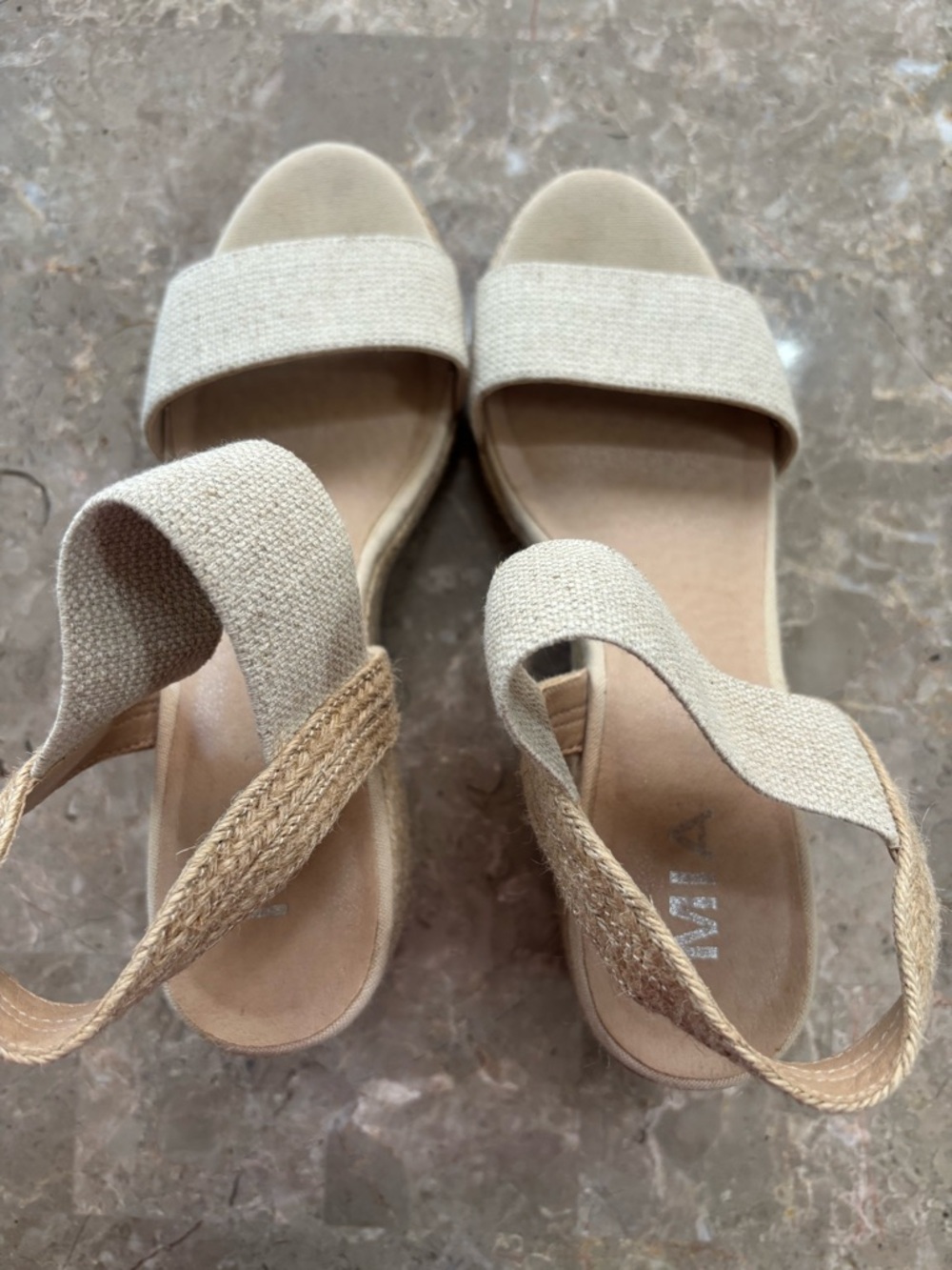 Tan sandal wedges size 7.5 MIA - Picture 4 of 4
